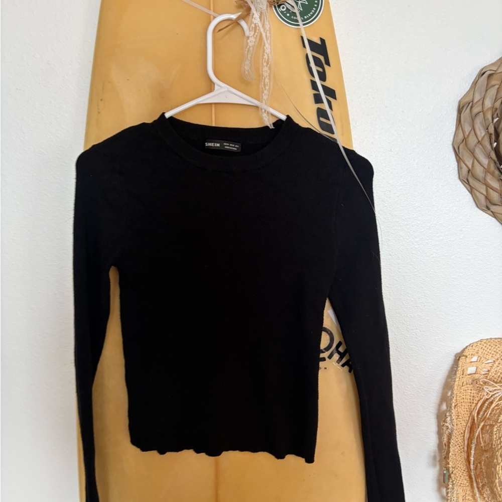 SHEIN Black Crew Neck Sweater